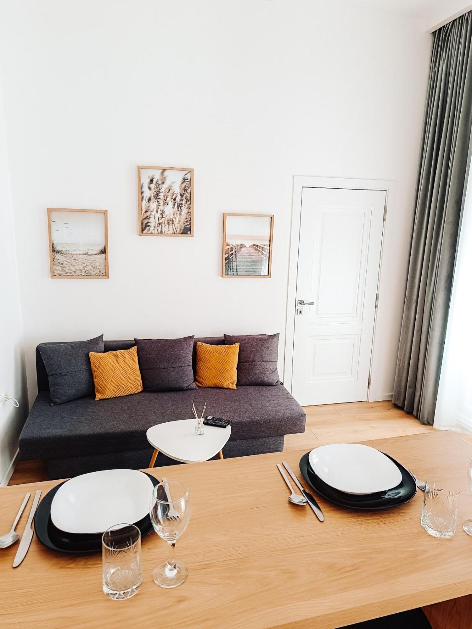 Fly Residence Arad Buitenkant foto